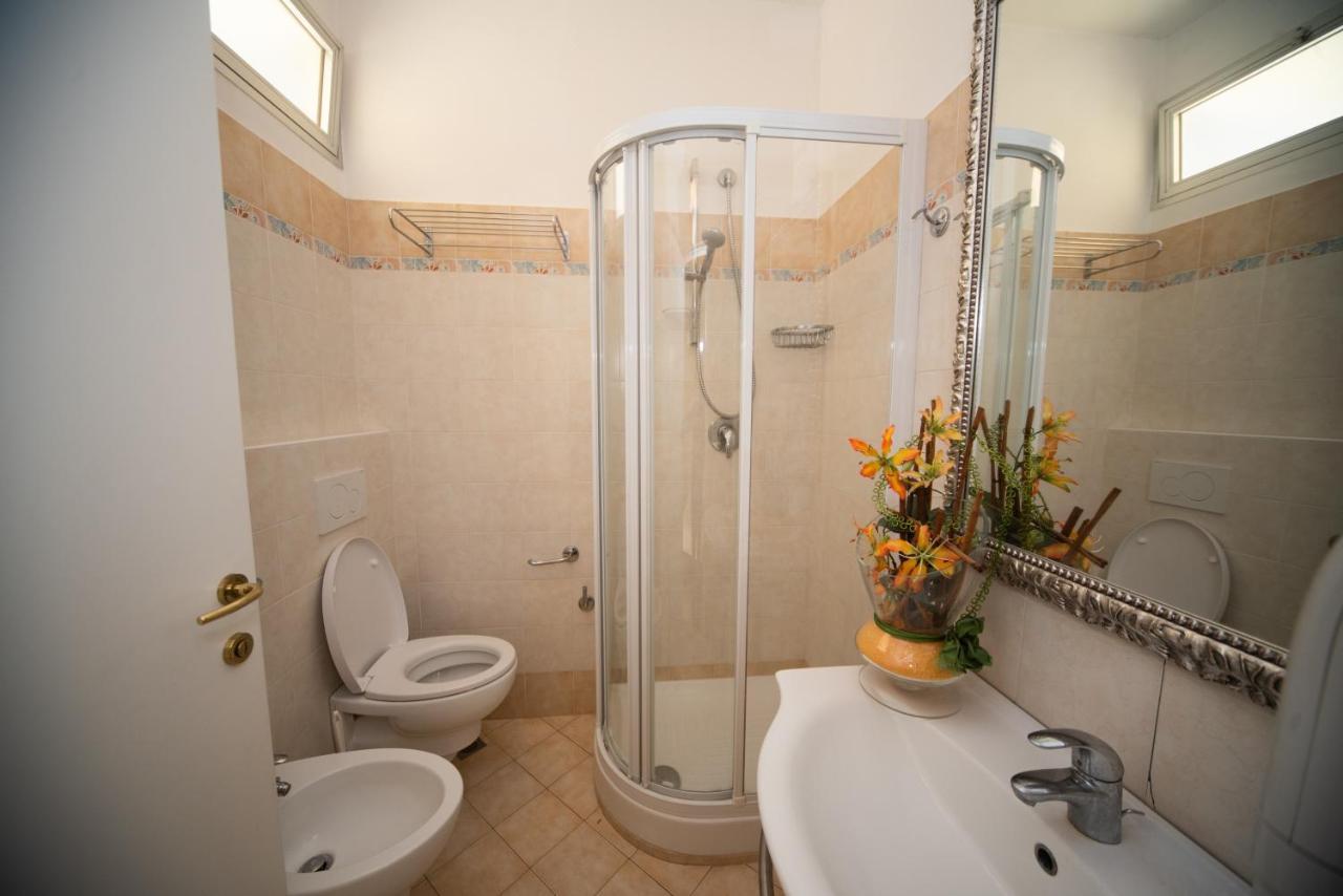 Hotel Cristina Riccione Esterno foto