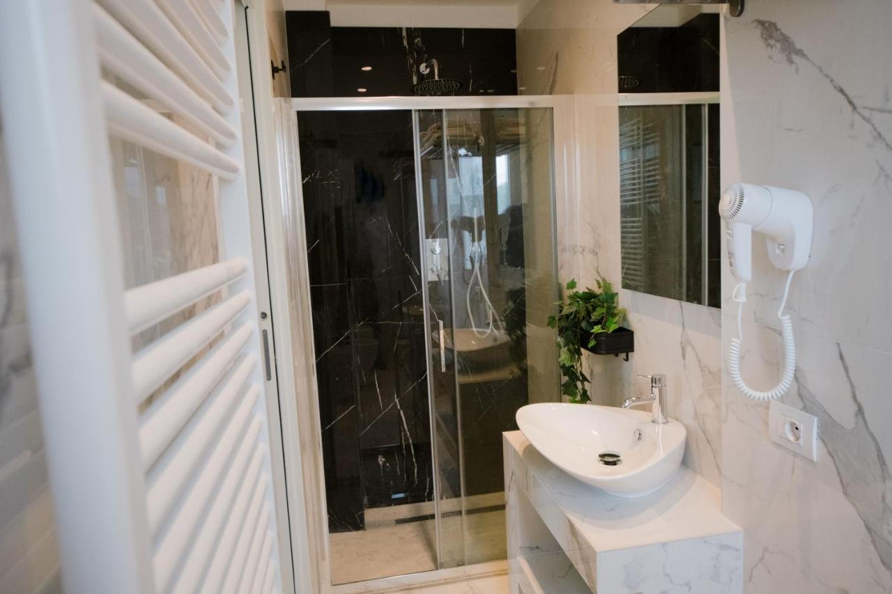 Hotel Cristina Riccione Esterno foto