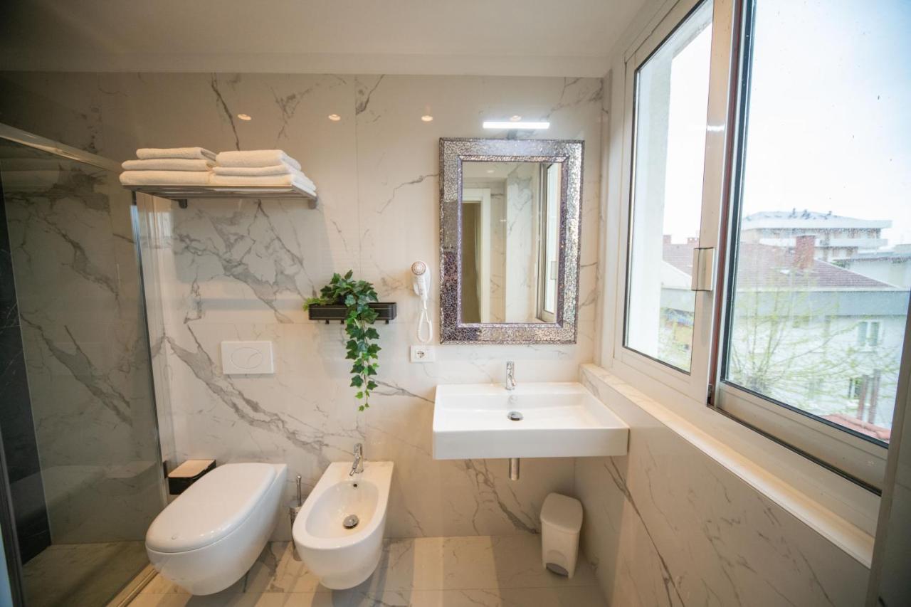 Hotel Cristina Riccione Esterno foto