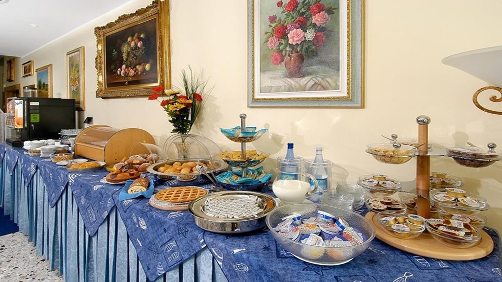 Hotel Cristina Riccione Esterno foto