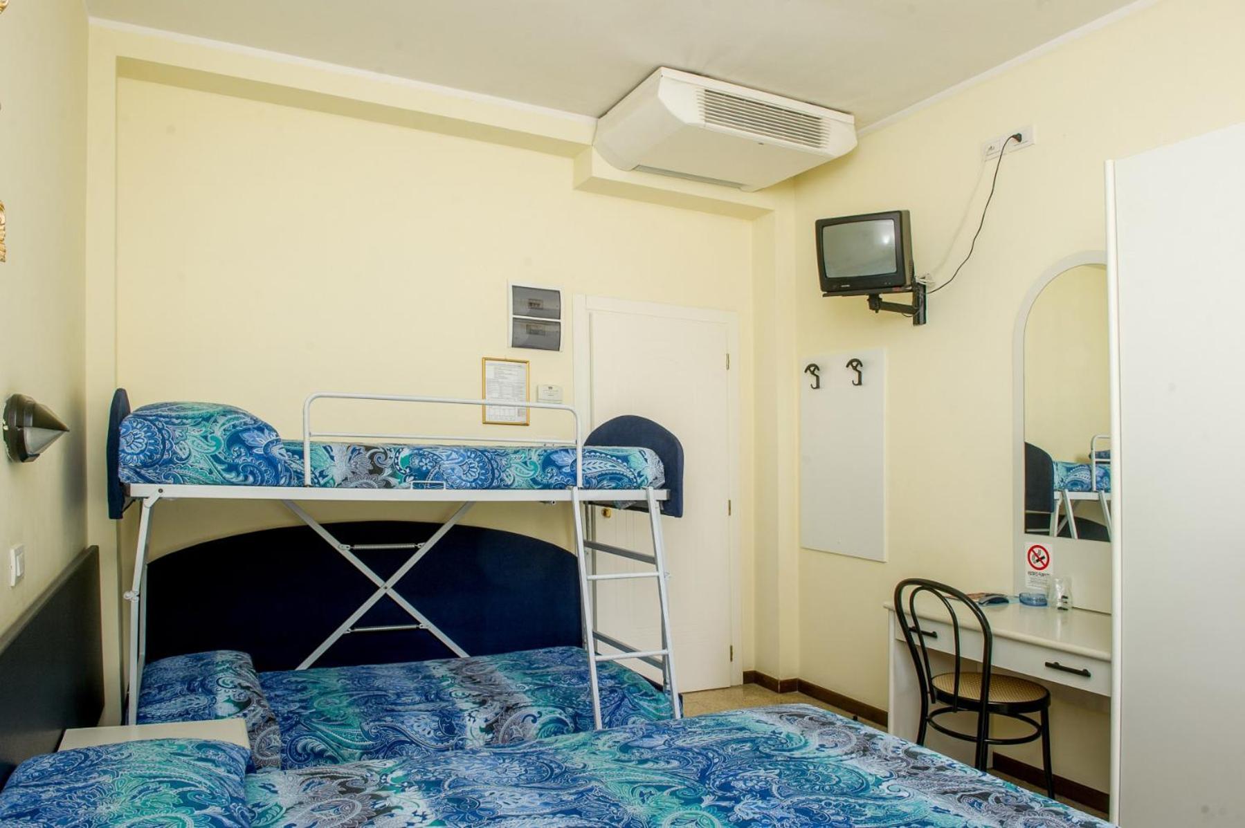 Hotel Cristina Riccione Esterno foto